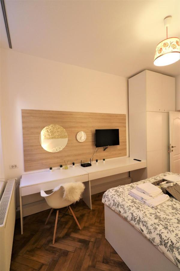 Cozy Old Town Apartment - Free Minibar 布加勒斯特 外观 照片
